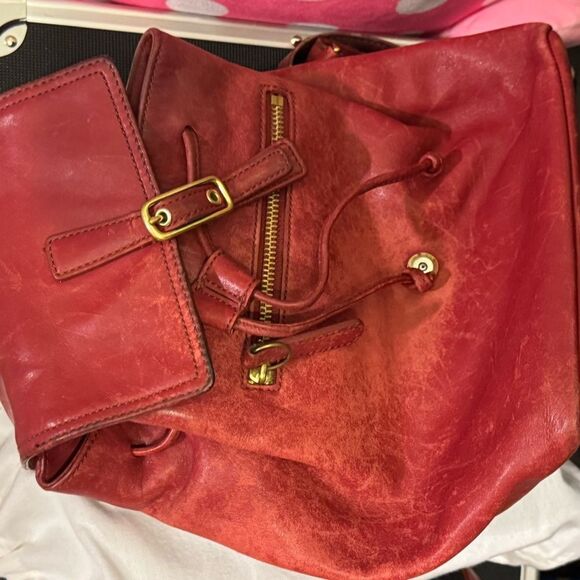 💛 Coach Distressed Red Leather Backpack - Picture 6 of 6